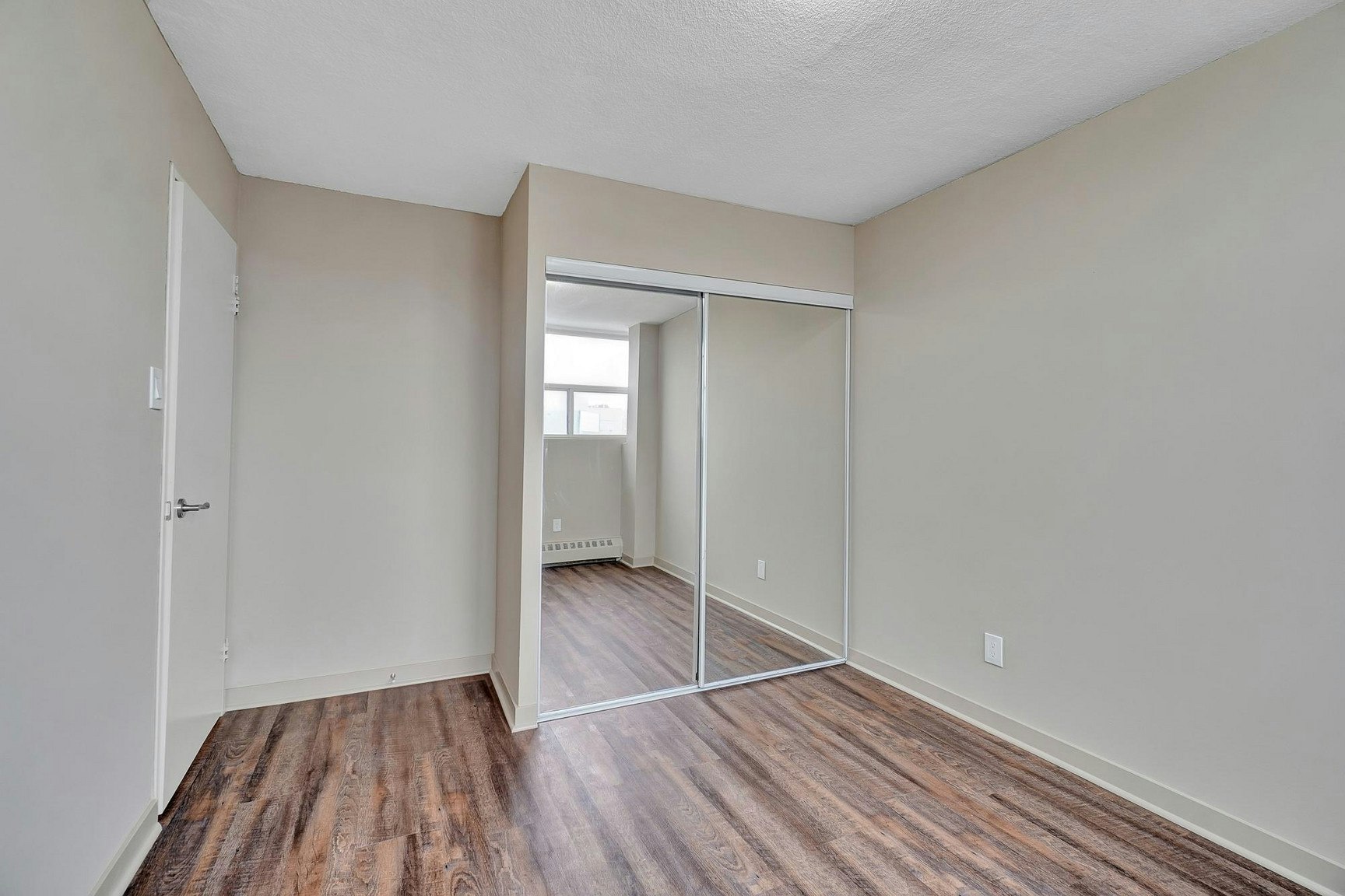 1011-121 Agnes Street, Mississauga, ON, L5B 2H4 - 22
