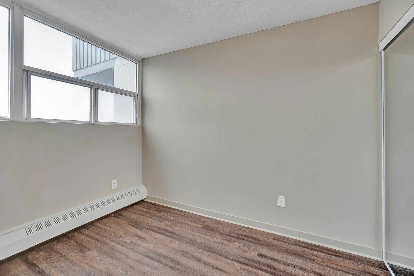 1011-121 Agnes Street, Mississauga, ON, L5B 2H4 - 24
