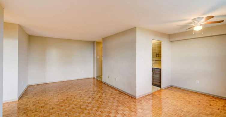 99 Agnes Street, Mississauga, ON, L5B 1J9 - 20