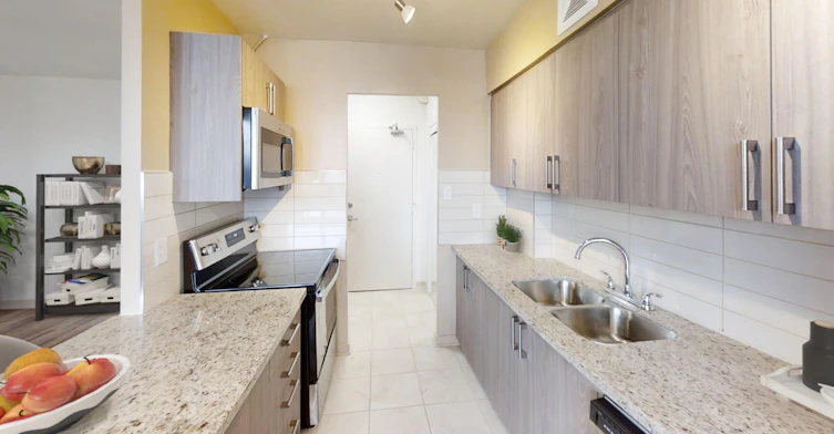 99 Agnes Street, Mississauga, ON, L5B 1J9 - 6