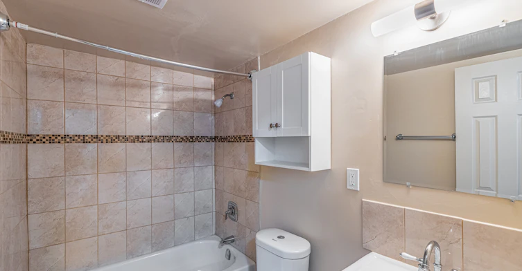 99 Agnes Street, Mississauga, ON, L5B 1J9 - 17