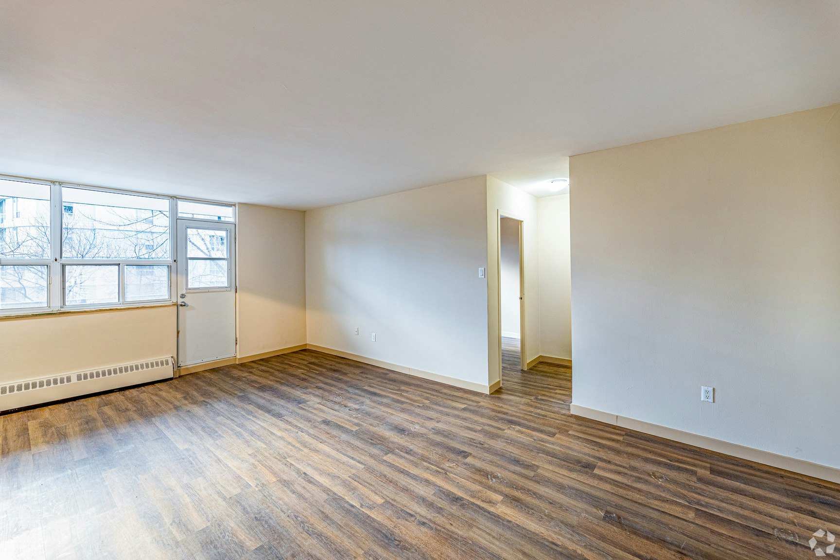 99 Agnes Street, Mississauga, ON, L5B 1J9 - 13