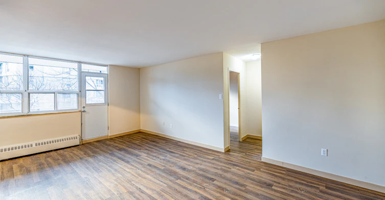 99 Agnes Street, Mississauga, ON, L5B 1J9 - 13
