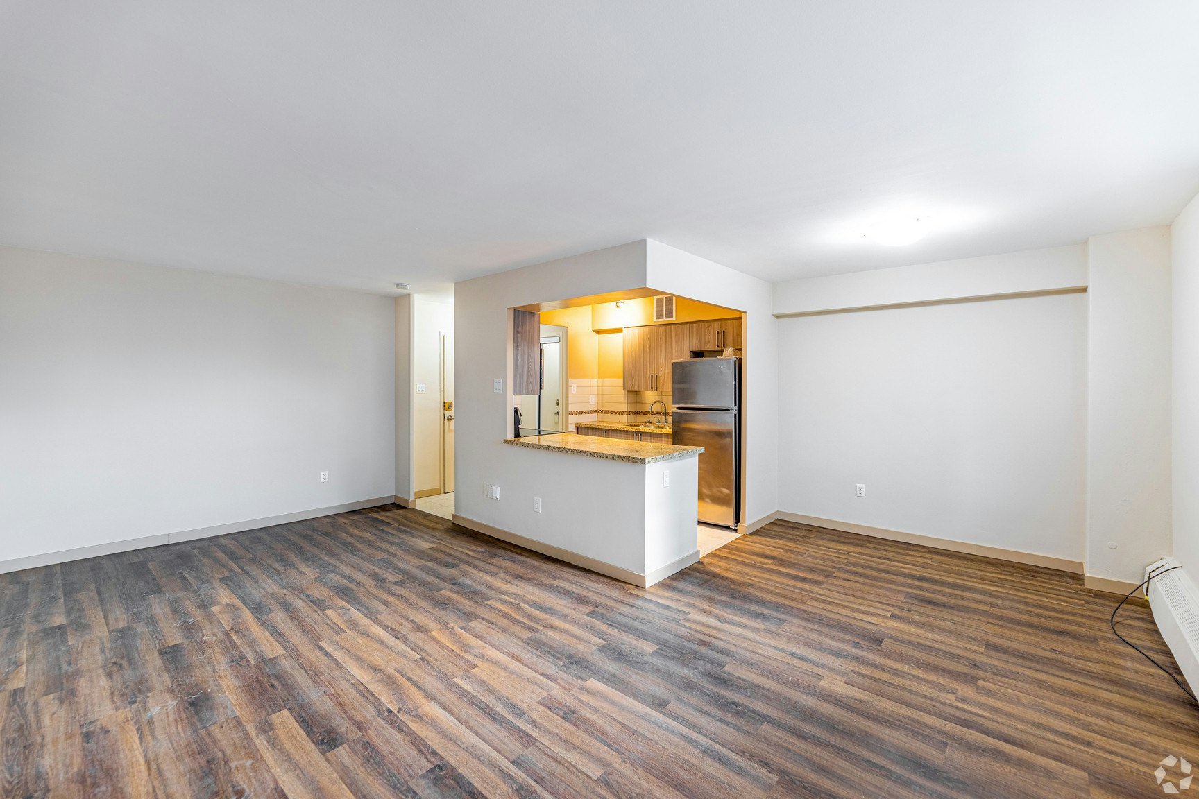 99 Agnes Street, Mississauga, ON, L5B 1J9 - 12