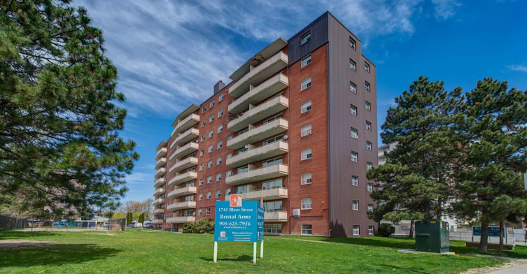 1745 Bloor Street, Mississauga, ON, L4X 1S6 - 2