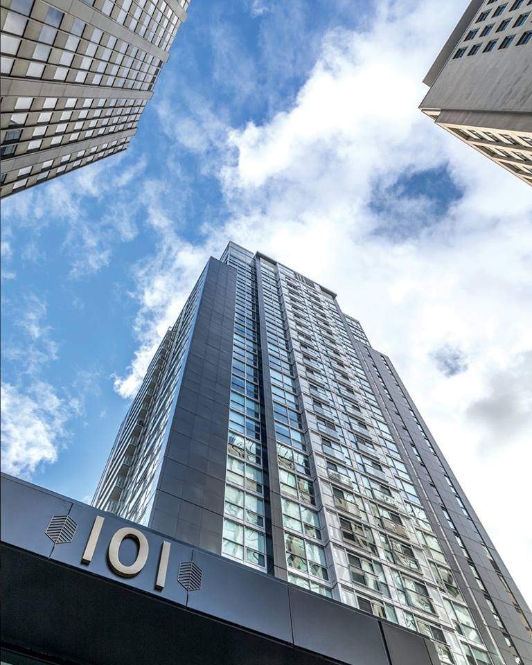 1906-101 St. Clair Avenue W, Toronto, ON, M4V 0A2 - 2