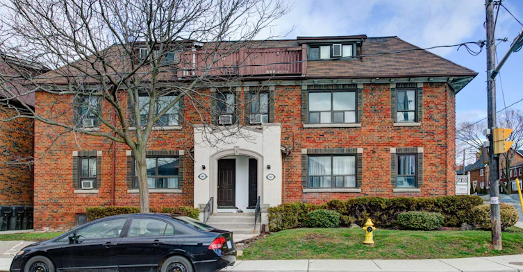 42 College View Avenue, Toronto, ON, M5P 1J5 - 2