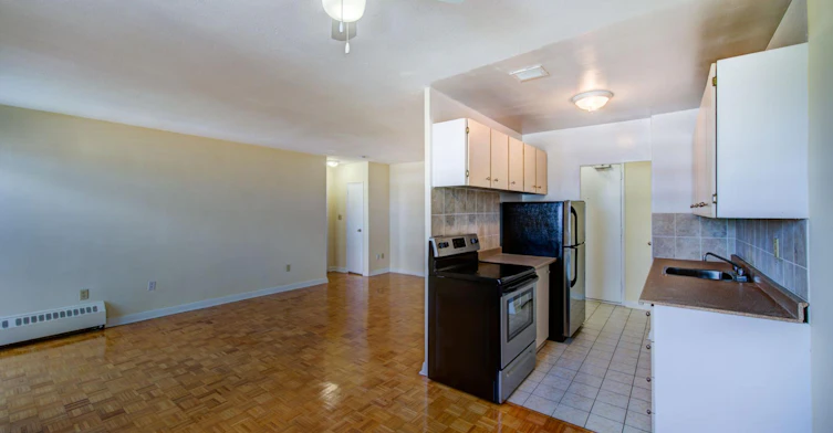 31 Park Boulevard, Toronto, ON, M8W 1G5 - 17