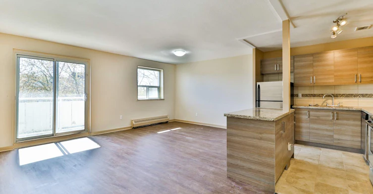 0106-220 Lake Promenade, Toronto, ON, M8W 1A9 - 15