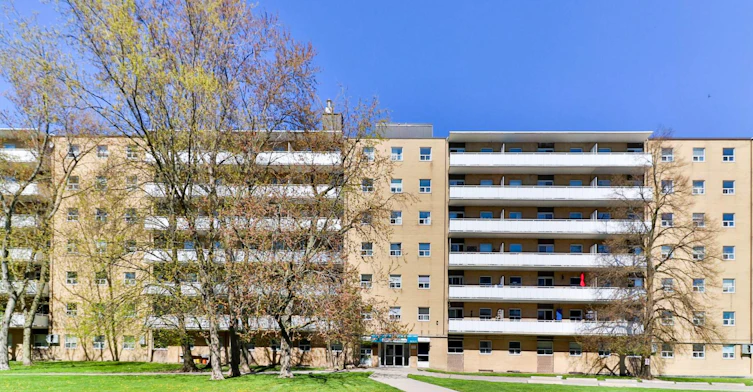 0508-220 Lake Promenade, Toronto, ON, M8W 1A9 - 10