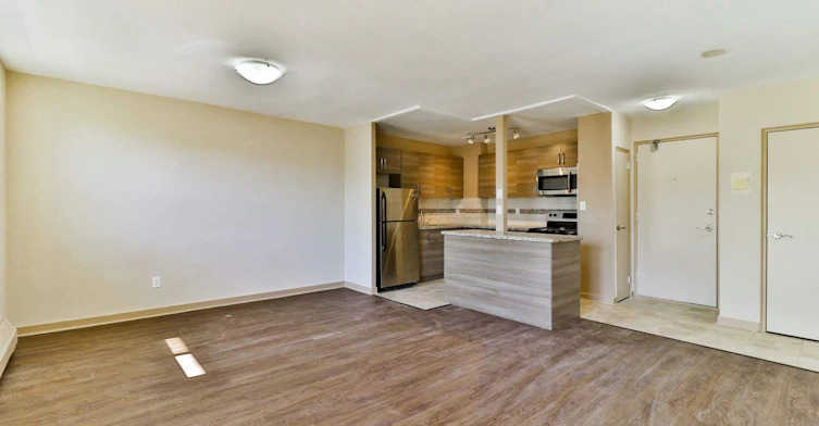 0508-220 Lake Promenade, Toronto, ON, M8W 1A9 - 16