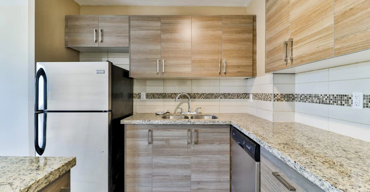 220 Lake Promenade, Toronto, ON, M8W 1A9 - 19