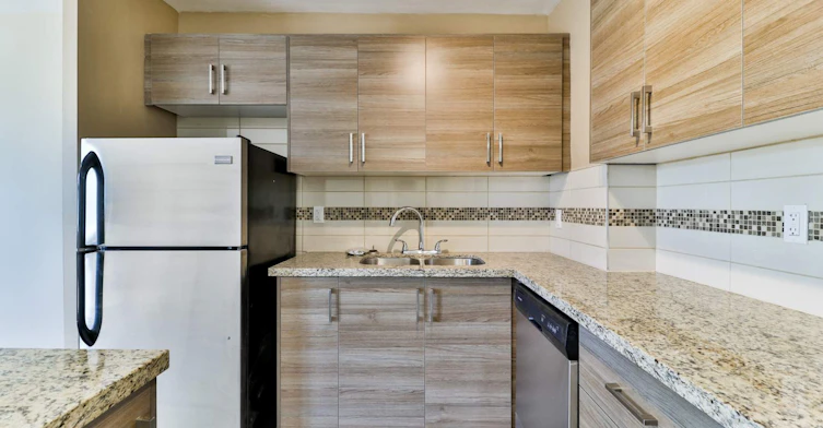 220 Lake Promenade, Toronto, ON, M8W 1A9 - 19