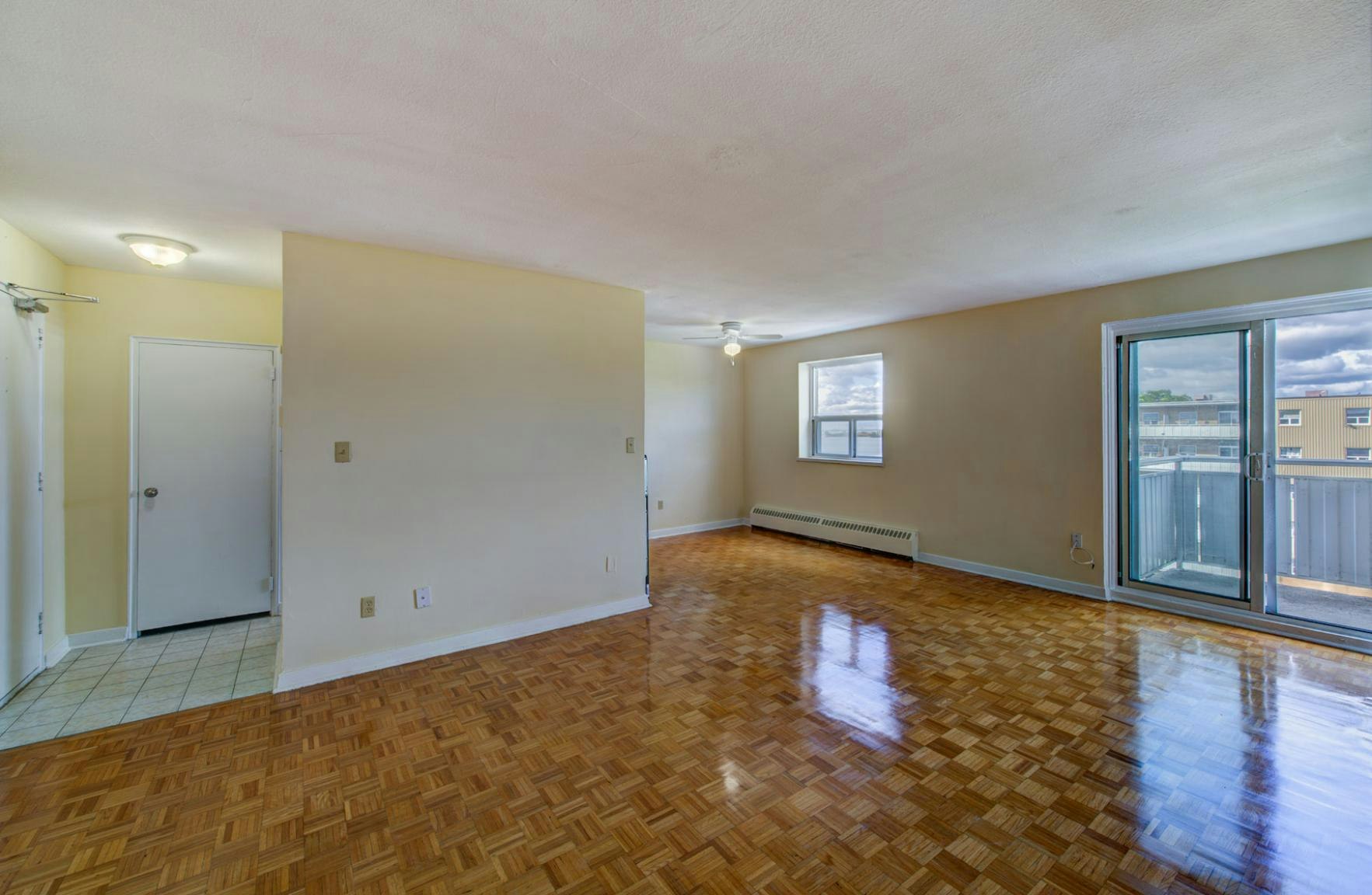 220 Lake Promenade, Toronto, ON, M8W 1A9 - 26