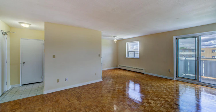 220 Lake Promenade, Toronto, ON, M8W 1A9 - 26