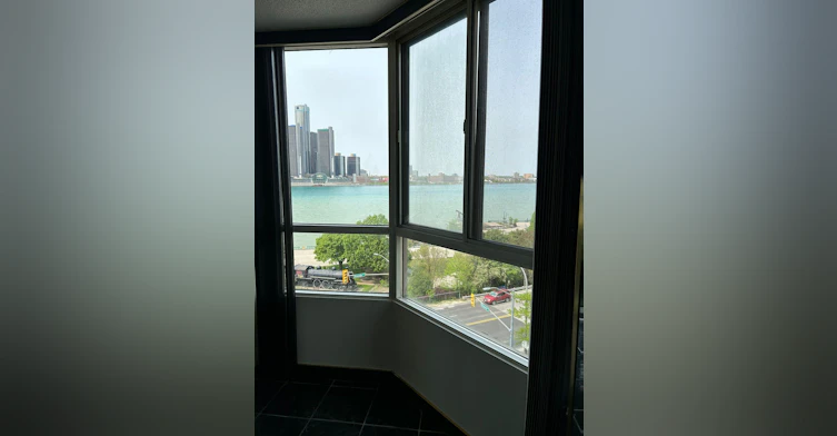 705-75 Riverside Drive East, Windsor, ON, N9A 7C4 - 3