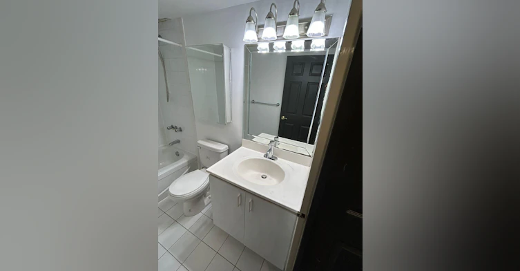 705-75 Riverside Drive East, Windsor, ON, N9A 7C4 - 11