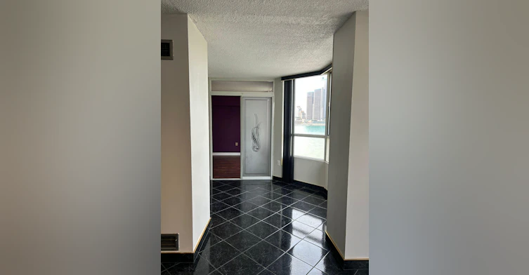 705-75 Riverside Drive East, Windsor, ON, N9A 7C4 - 4