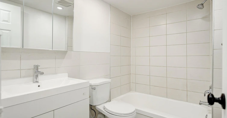 601-300 Boulevard Côte Vertu, Montréal, QC, H4N 1E1 - 3