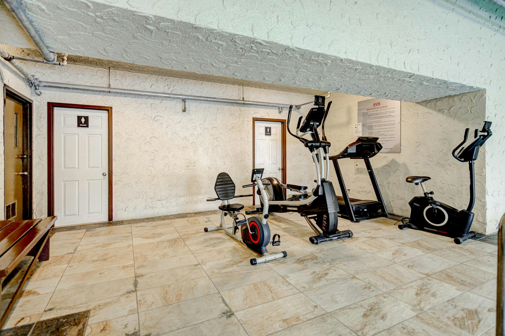 601-300 Boulevard Côte Vertu, Montréal, QC, H4N 1E1 - 5