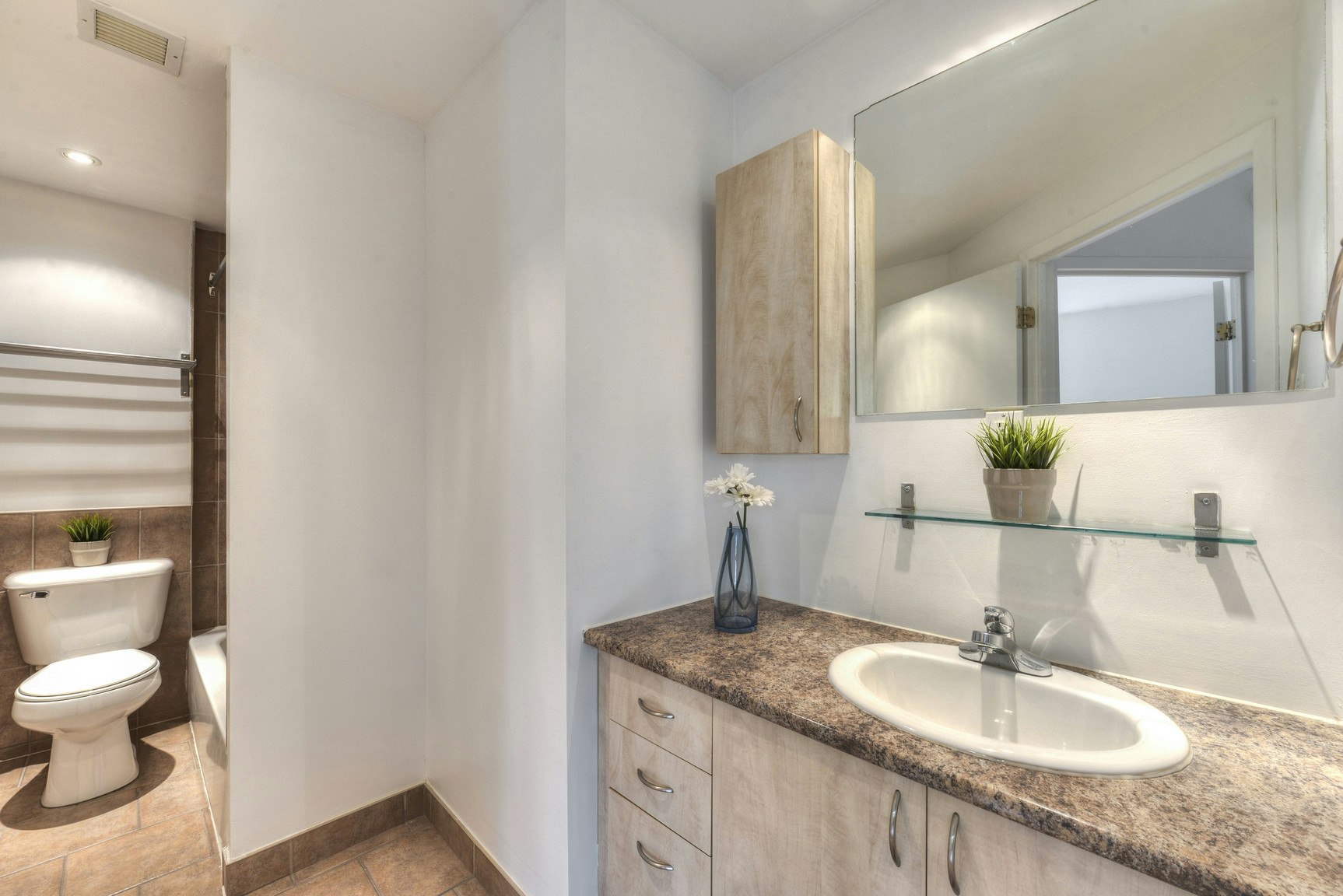 202/801-4488 Ste Catherine, Montréal, QC, H3Z 1R7 - 6