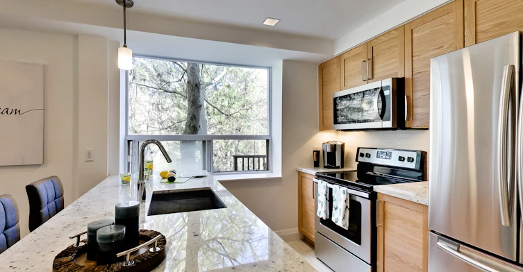 0204-42 Glen Elm Avenue, Toronto, ON, M4T 1T7 - 77