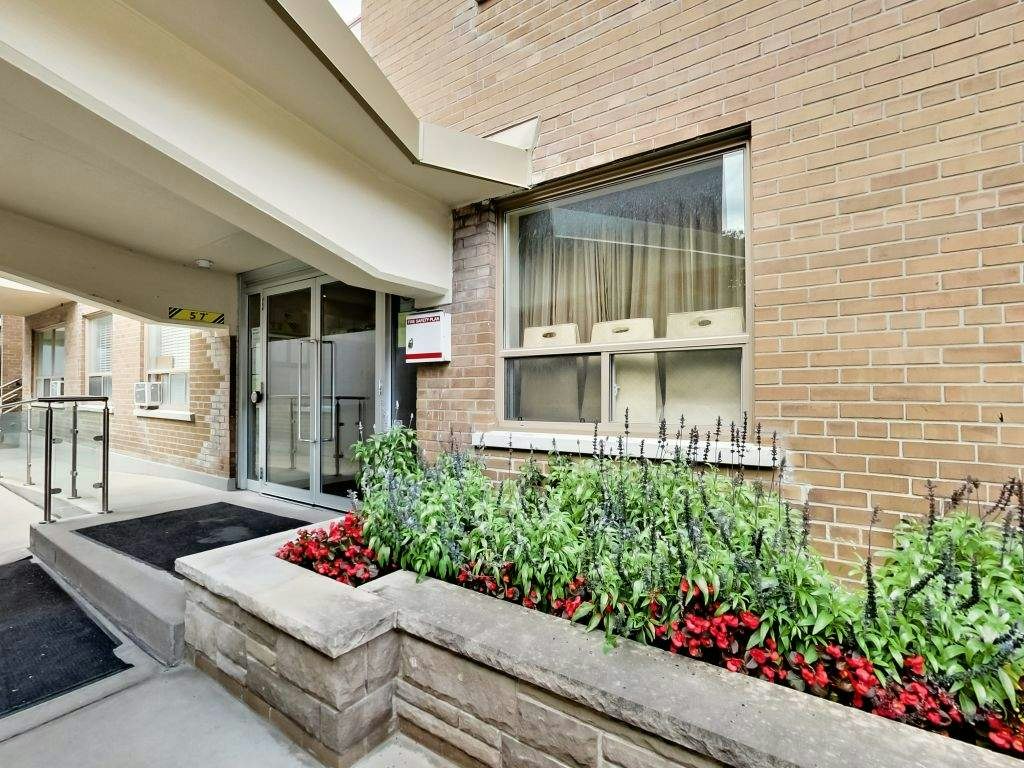 0204-42 Glen Elm Avenue, Toronto, ON, M4T 1T7
