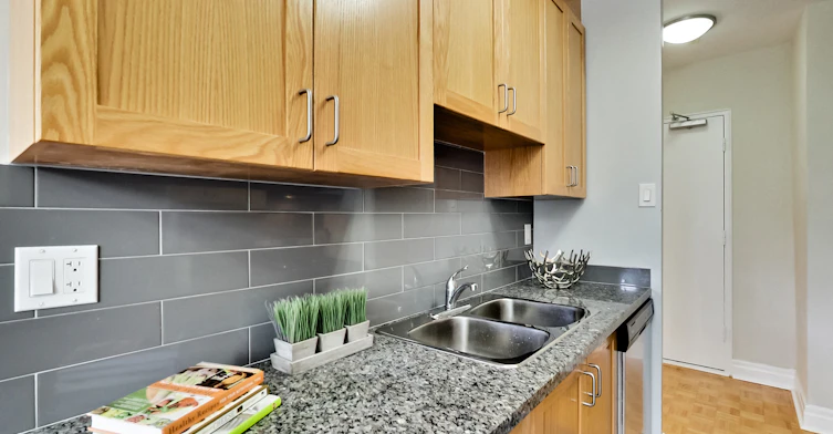 0204-42 Glen Elm Avenue, Toronto, ON, M4T 1T7 - 45