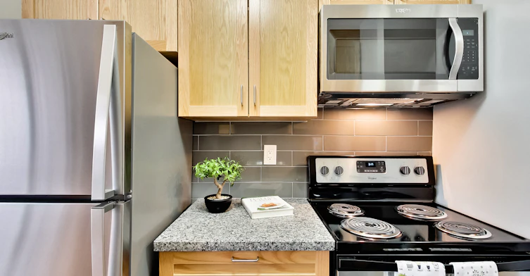 0204-42 Glen Elm Avenue, Toronto, ON, M4T 1T7 - 21