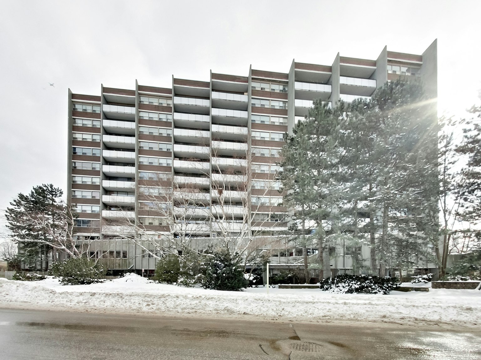 0303-6000 Bathurst Street, Toronto, ON, M2R 1Z2 - 5