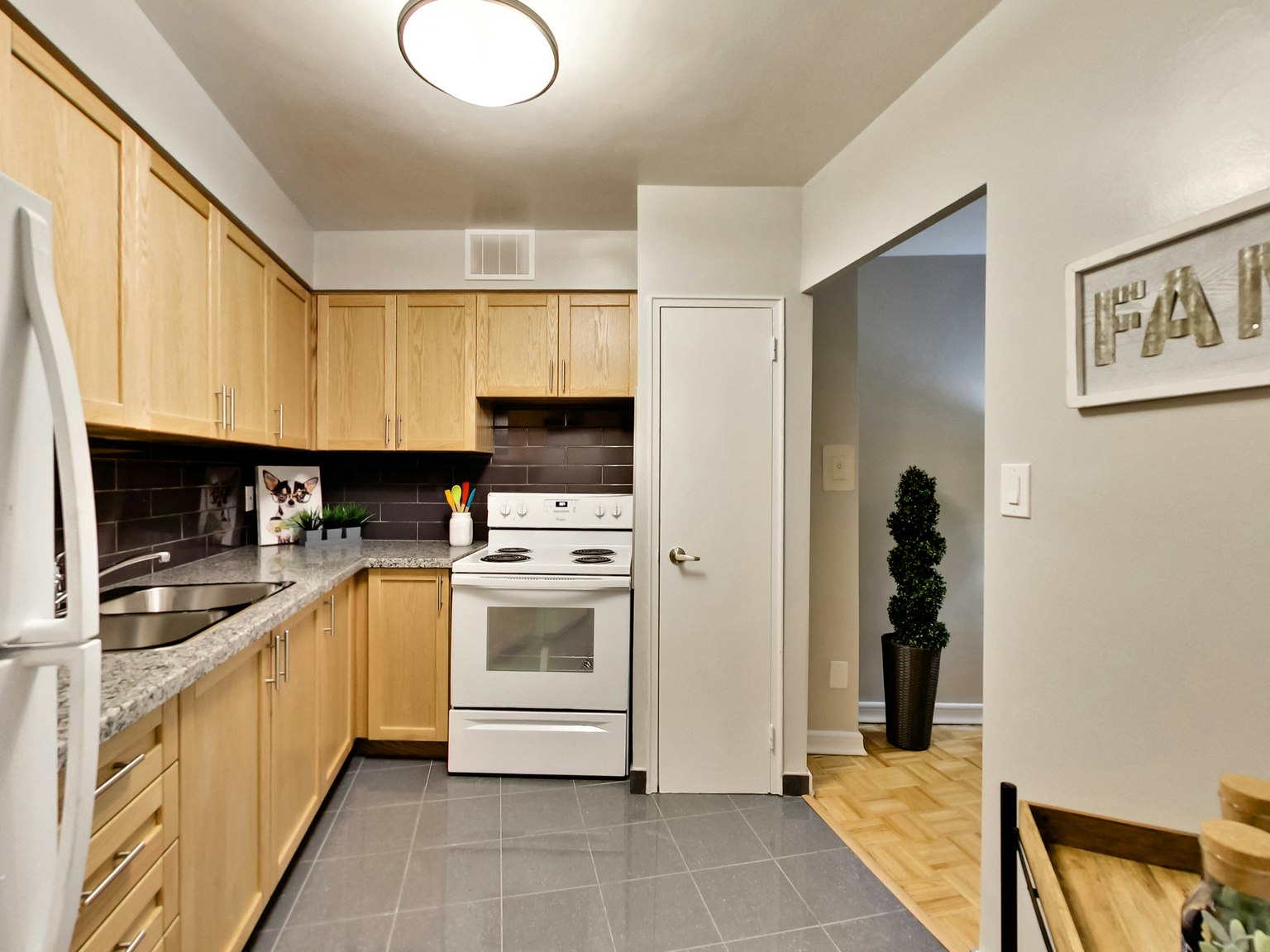 0303-6000 Bathurst Street, Toronto, ON, M2R 1Z2 - 20