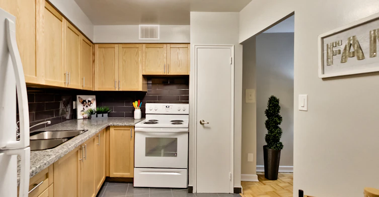 0303-6000 Bathurst Street, Toronto, ON, M2R 1Z2 - 20