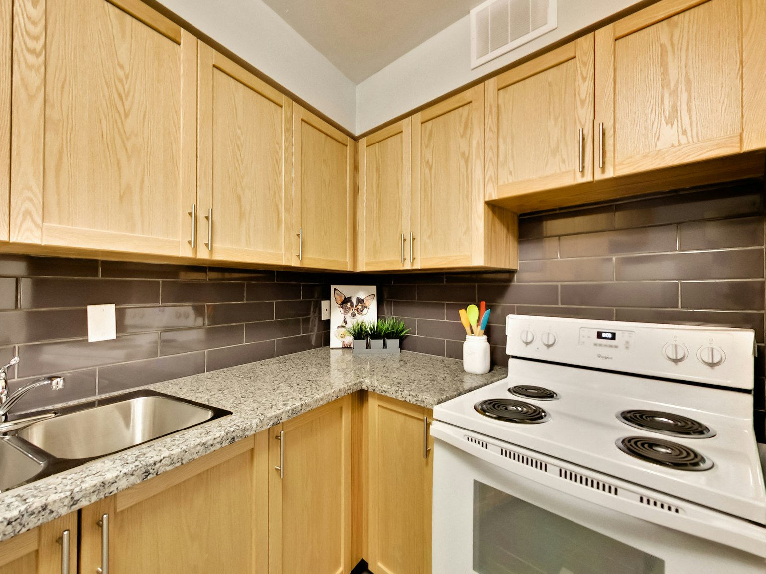 0303-6000 Bathurst Street, Toronto, ON, M2R 1Z2 - 18
