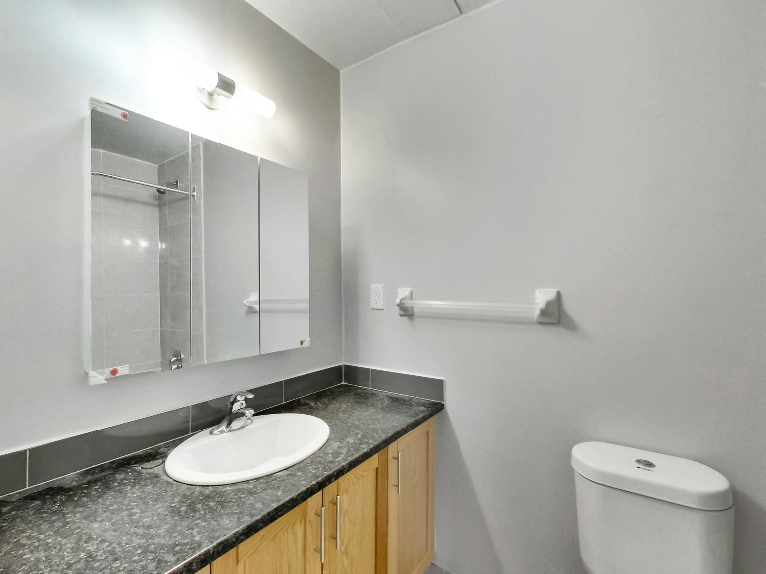 0303-6000 Bathurst Street, Toronto, ON, M2R 1Z2 - 66