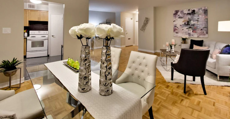 0205-6000 Bathurst Street, Toronto, ON, M2R 1Z2 - 9