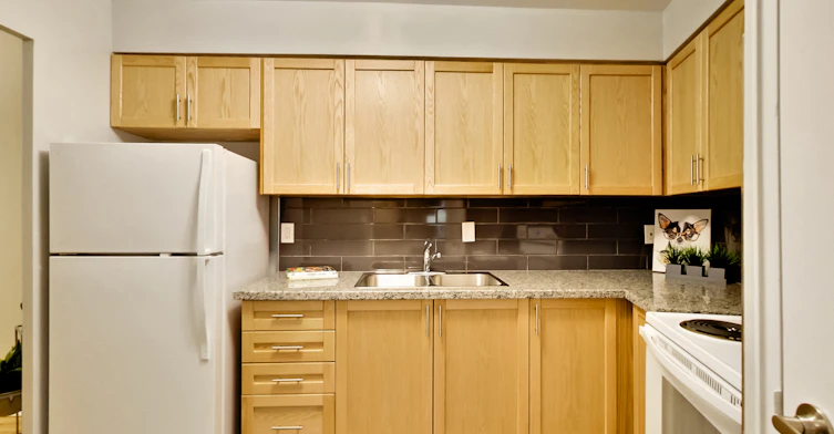1103-6000 Bathurst Street, Toronto, ON, M2R 1Z2 - 24
