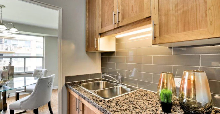 0119-11 Elm Avenue, Toronto, ON, M4W 1N1 - 9