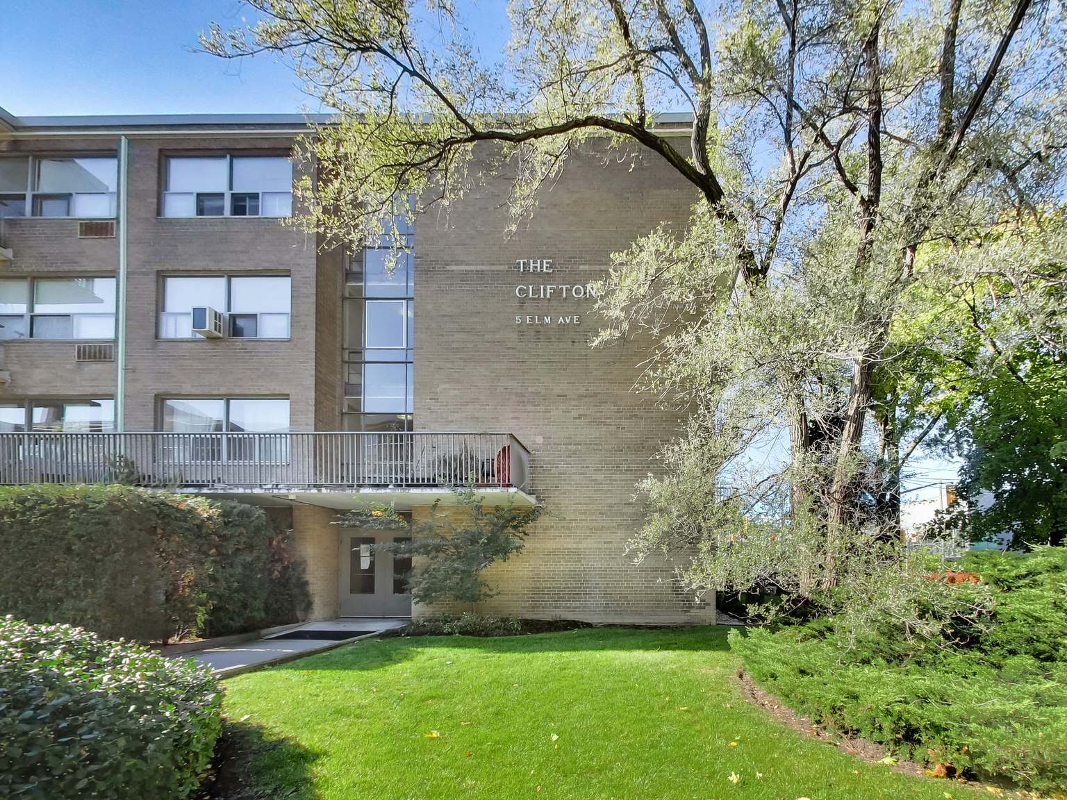 0119-11 Elm Avenue, Toronto, ON, M4W 1N1 - 4