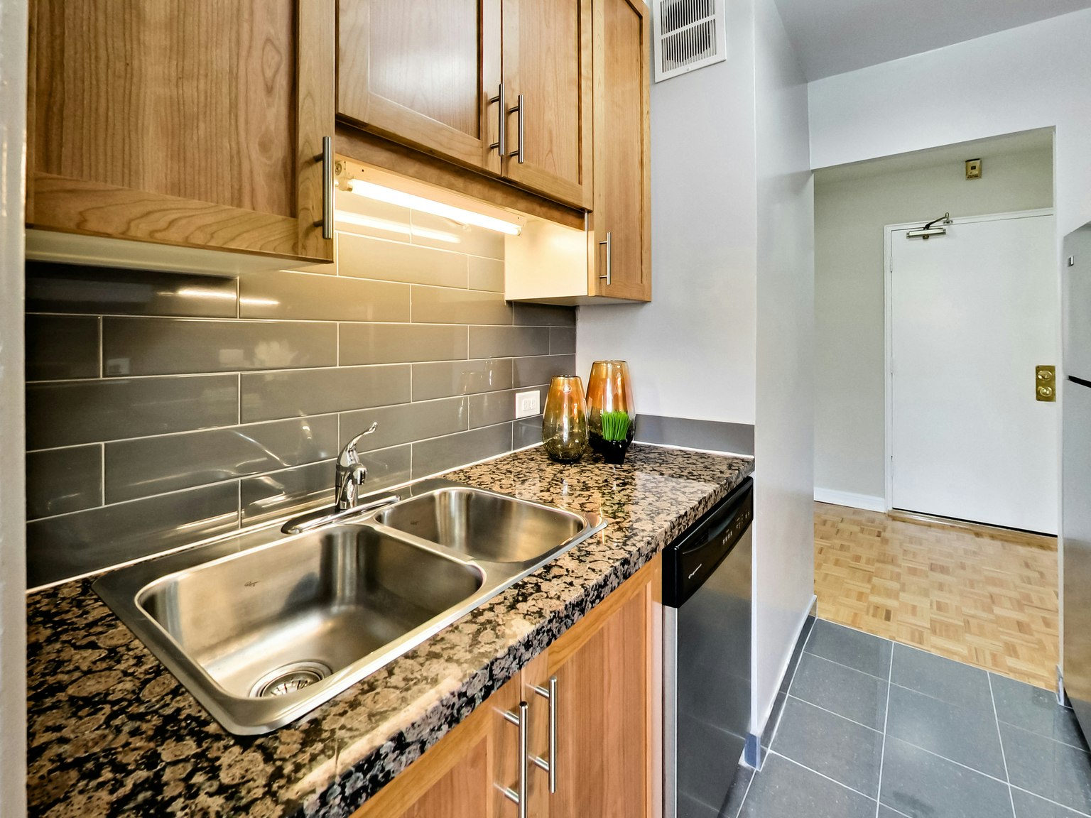 0119-11 Elm Avenue, Toronto, ON, M4W 1N1 - 31