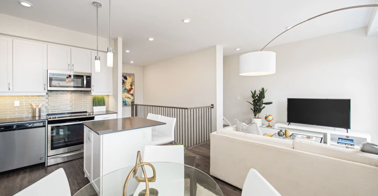 2055-102-2051 Prospect Street, Burlington, ON, L7R 1Z3