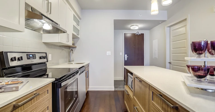 460 St Laurent Boulevard, Ottawa, ON, K1K 4Z2 - 3