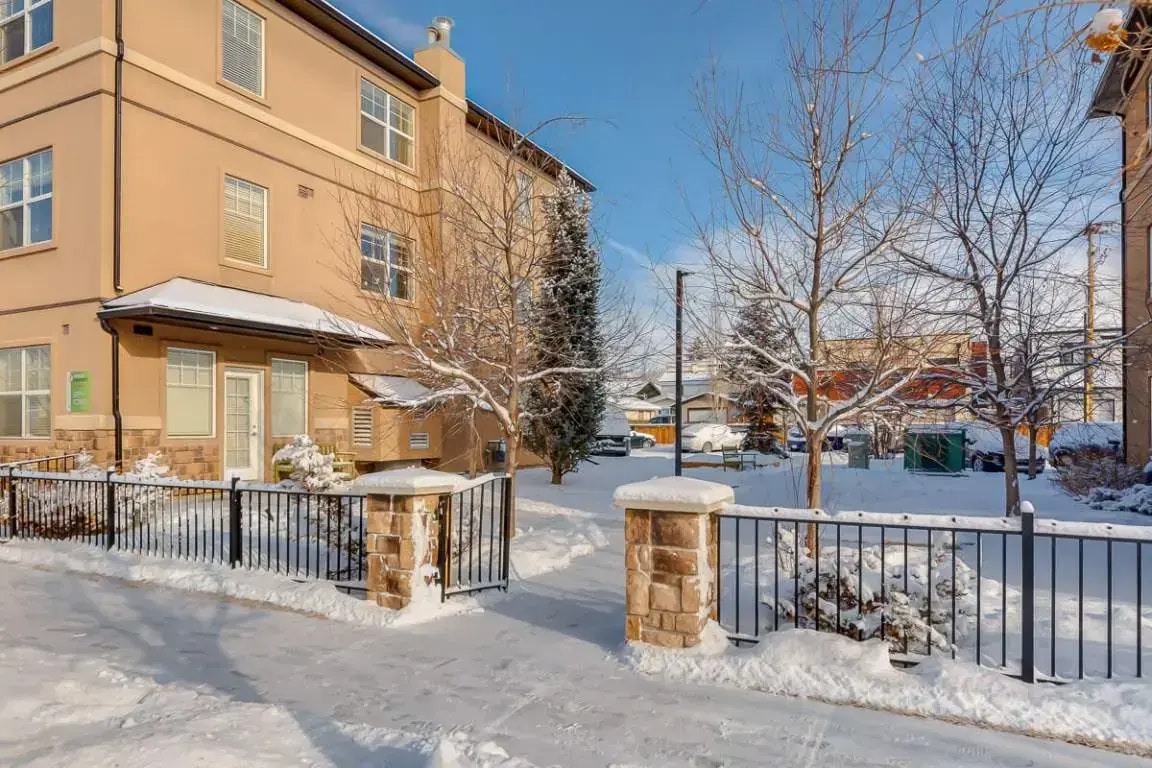 210-4820 17 Avenue NW, Calgary, AB, T3B 0P6 - 8