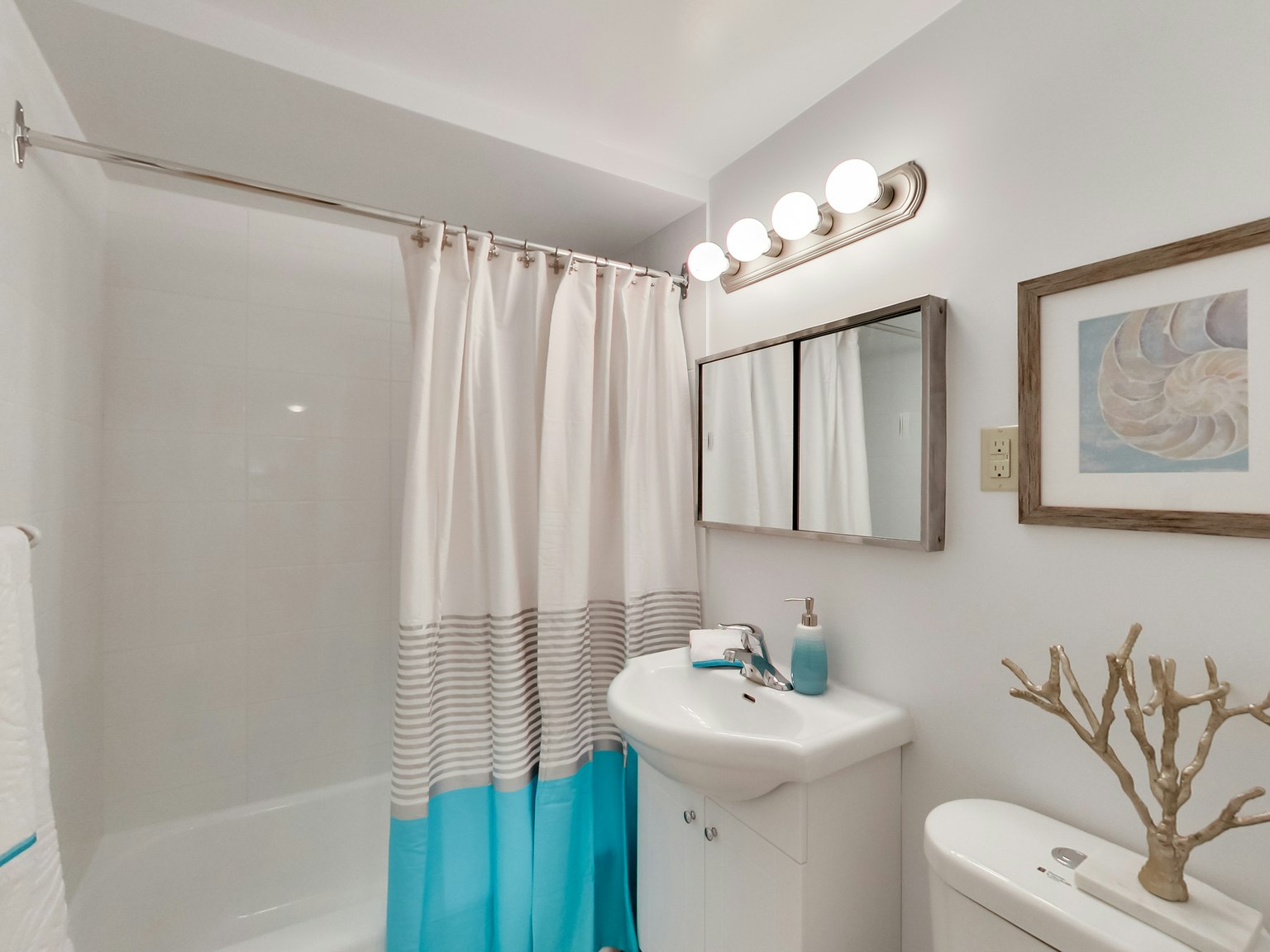 0404-23 Lascelles Boulevard, Toronto, ON, M4V 2B9 - 101