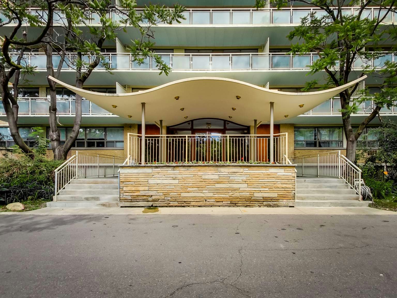 0404-23 Lascelles Boulevard, Toronto, ON, M4V 2B9 - 25