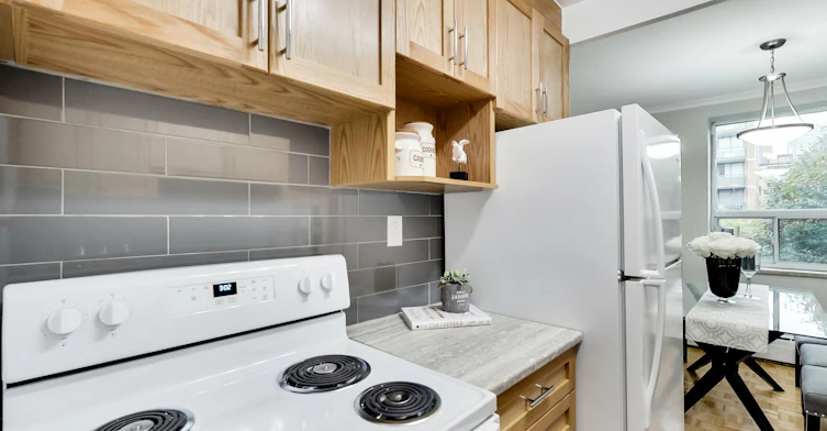 0405-460 Eglinton Avenue East, Toronto, ON, M4P 1M3 - 79