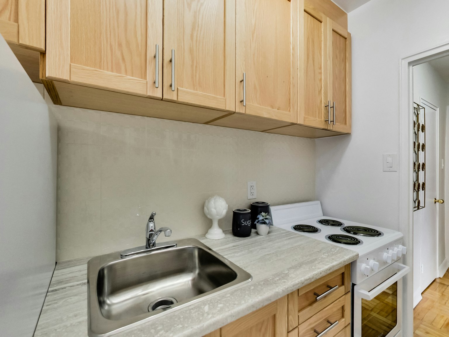 0102-460 Eglinton Avenue East, Toronto, ON, M4P 1M3 - 30