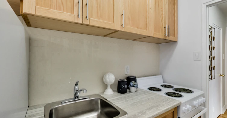 0102-460 Eglinton Avenue East, Toronto, ON, M4P 1M3 - 30