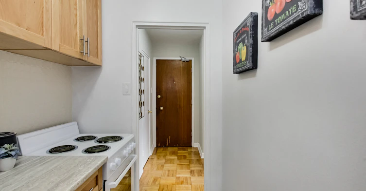 0102-460 Eglinton Avenue East, Toronto, ON, M4P 1M3 - 37