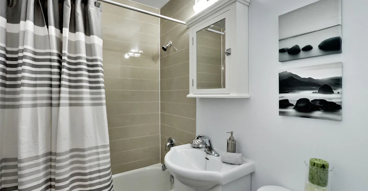 0102-460 Eglinton Avenue East, Toronto, ON, M4P 1M3 - 55