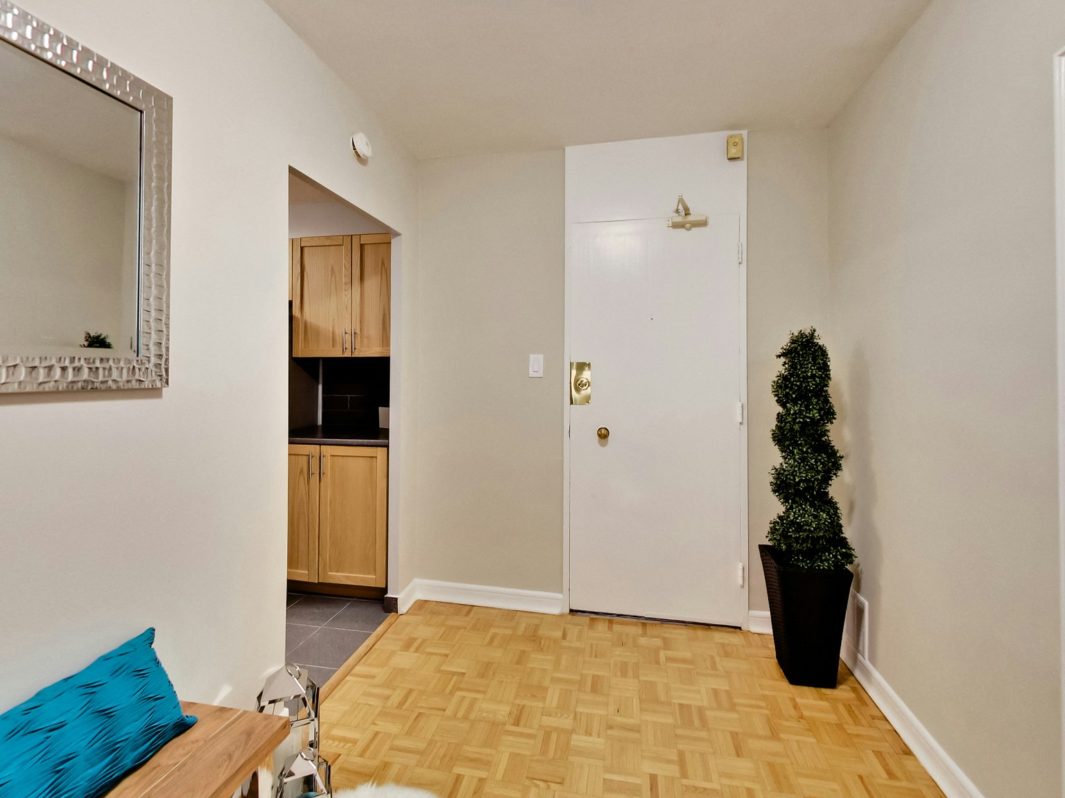 0201-630 Roselawn Avenue, Toronto, ON, M5N 1K8 - 34